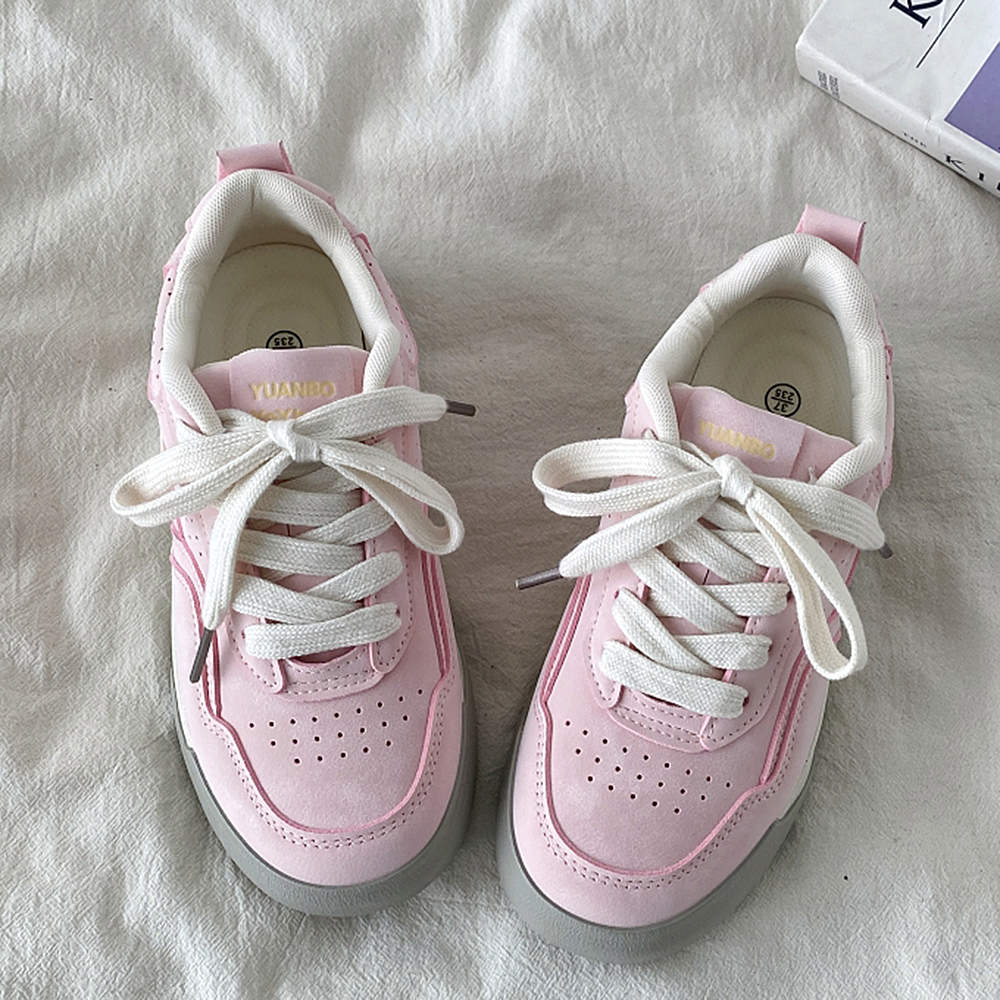 PINK SNEAKERS WITH WHITE LACES FOR WOMEN IN PASTEL PINK