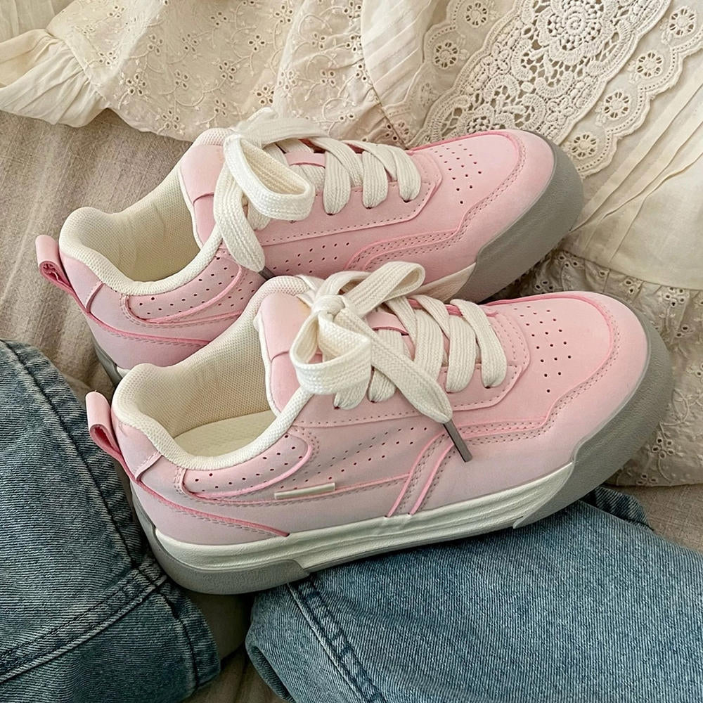 PINK SNEAKERS WITH WHITE LACES FOR WOMEN IN PASTEL PINK