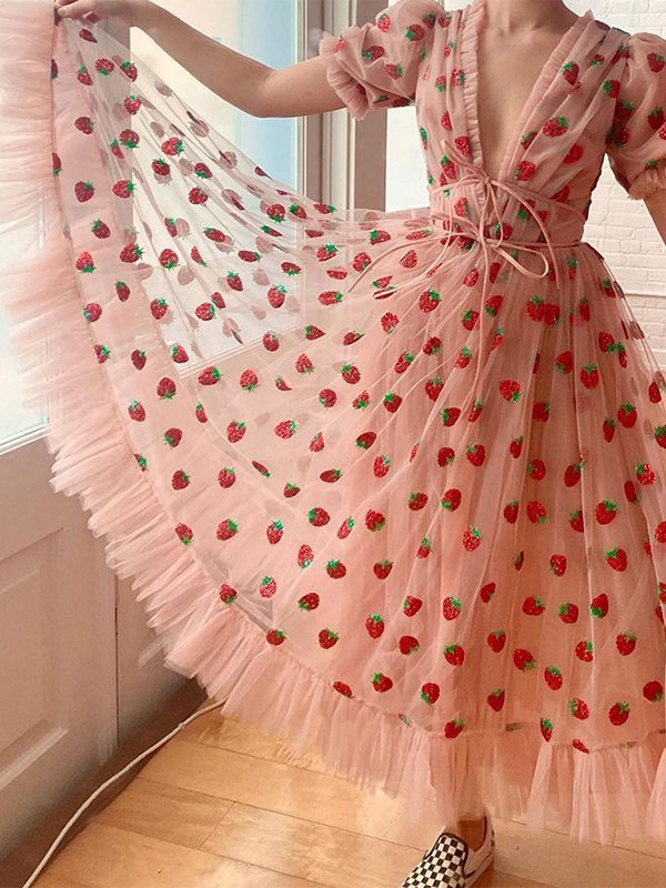 PINK STRAWBERRY-PATTERNED TULLE DRESS WITH SEQUIN STRAWBERRYA ACCENTS