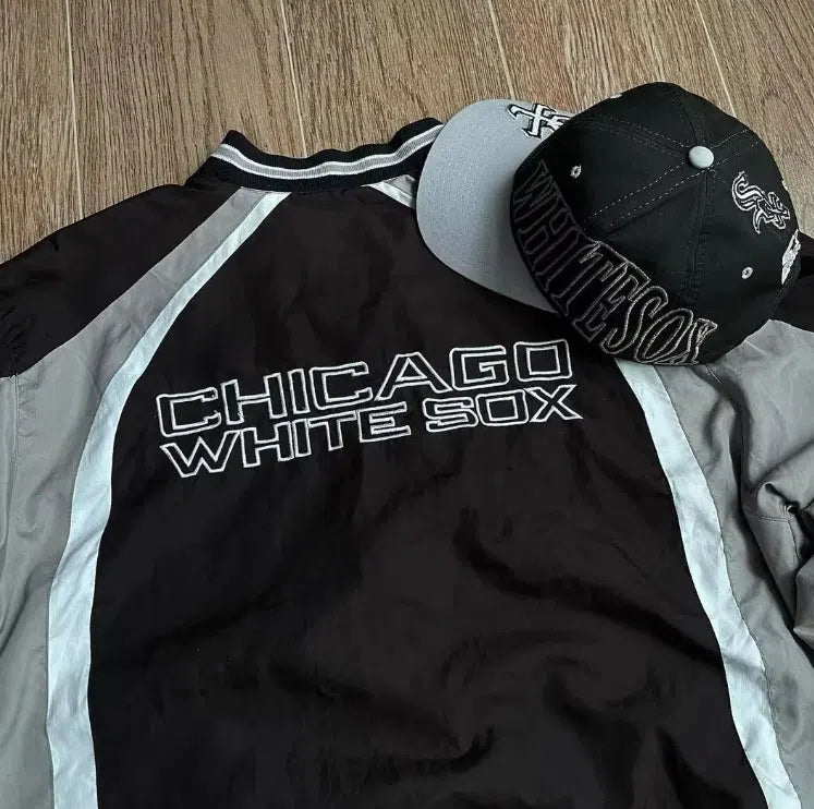 PULLOVER AND HAT SET WITH GOTHIC COTTON BLEND DESIGN