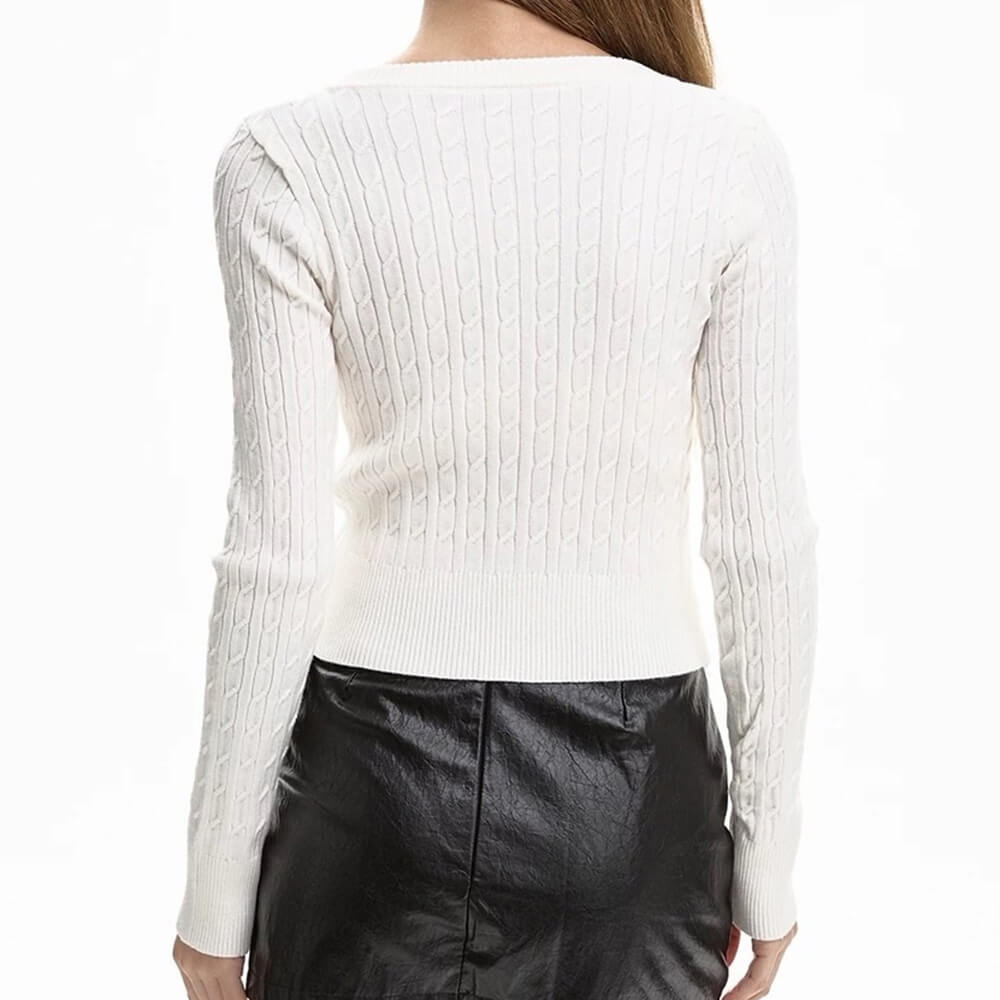 RED CABLE CROPPED CARDIGAN TIMELESS DESIGN