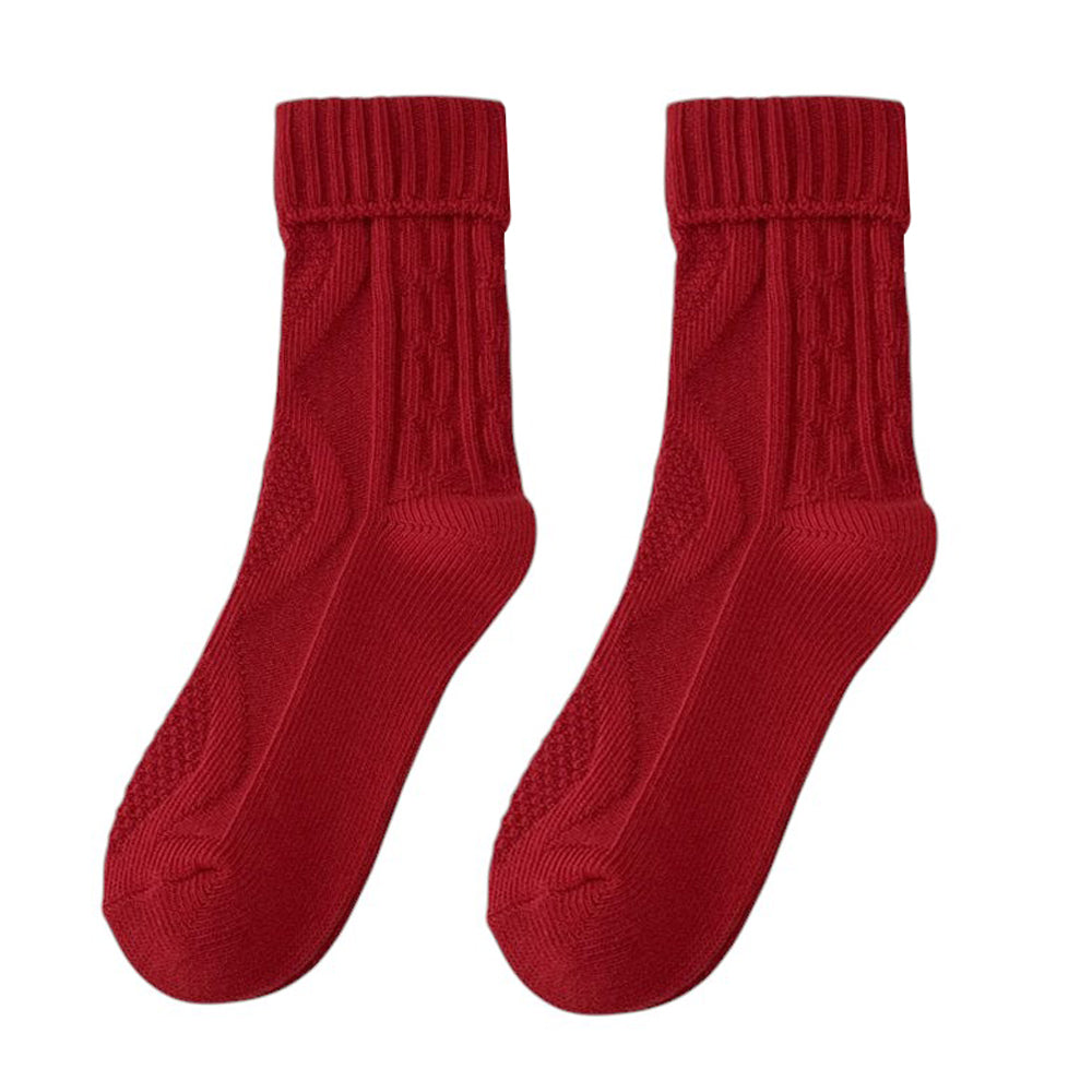 RED CABLE-KNIT SOCKS EMERALD ESSENCE SOCKS PAIR