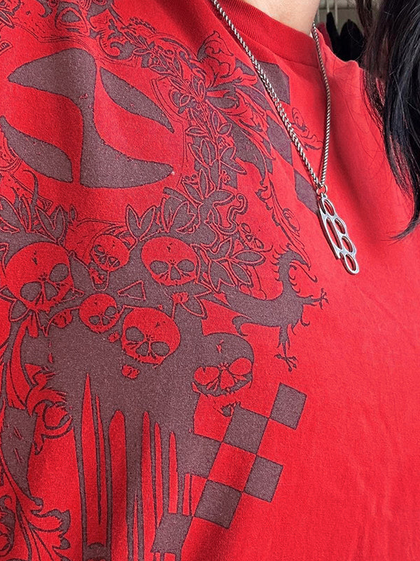RED GRAPHIC T-SHIRT WITH SKULL PRINT IN LOOSE FIT FOR CASUAL STREET STYLE