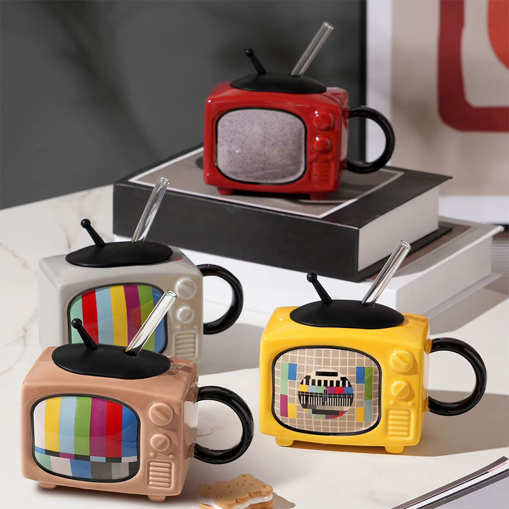 RETRO TELEVISION CERAMIC MUG: VINTAGE TV CERAMIC MUG WITH NOSTALGIC DESIGN