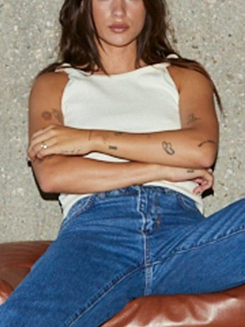 RIBBED TANK TOP IN VERSATILE SOLID COLOR