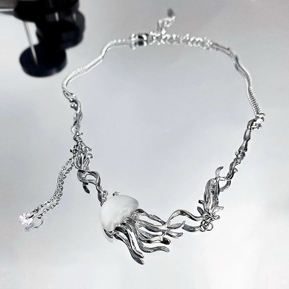 SILVER JELLYFISH PENDANT NECKLACE ZINC ALLOY