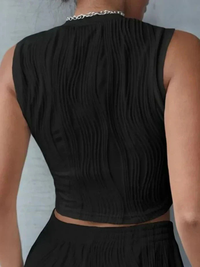 SLEEVELESS CROP TOP - CUTE VINTAGE TIGHT FITTING DESIGN