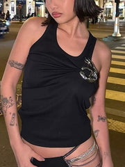SLIM FIT BLACK SLEEVELESS TANK TOP WITH SILVER HAND CLASP - URBAN FLAIR