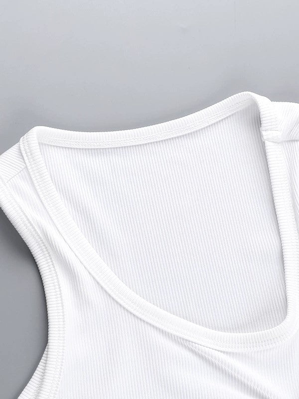 SLIM FIT BLACK SLEEVELESS TANK TOP WITH SILVER HAND CLASP - URBAN FLAIR