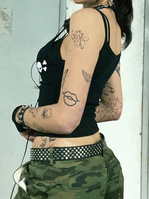 SLIM FIT BLACK TANK TOP WITH SKULL PATTERN Y2K DESIGN