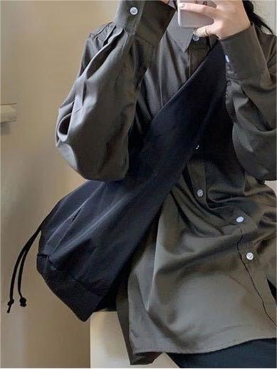 SLOUCHY SHOULDER BAG - BLACK NYLON SHOULDER BAG