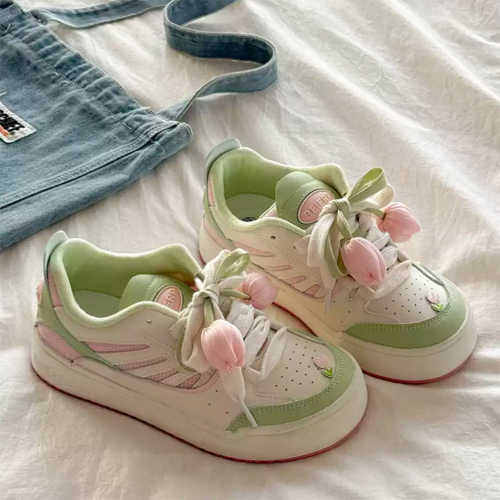 SNEAKERS: DREAMY TULIP LACED SNEAKERS