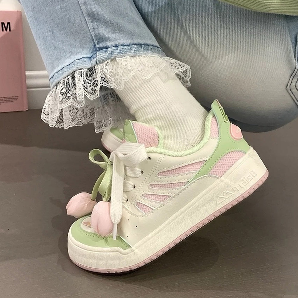 SNEAKERS: DREAMY TULIP LACED SNEAKERS