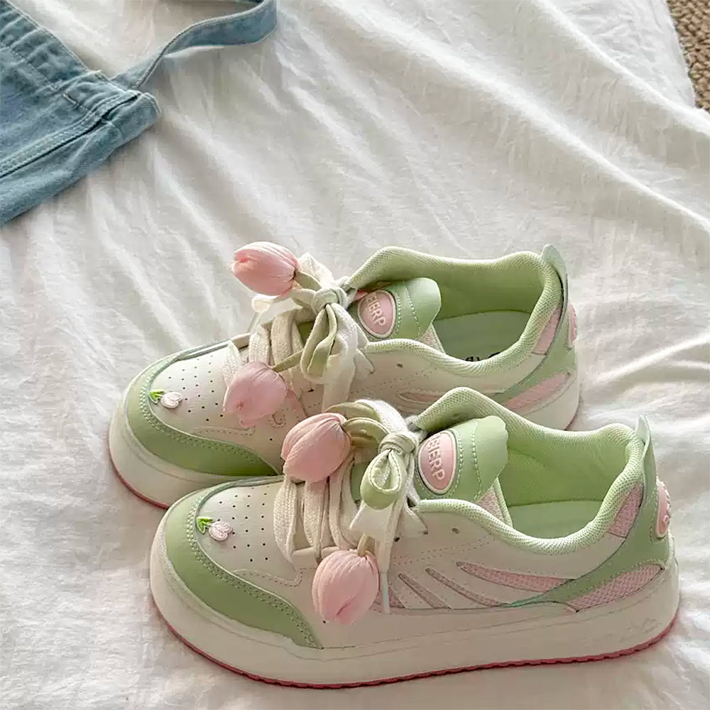 SNEAKERS: DREAMY TULIP LACED SNEAKERS
