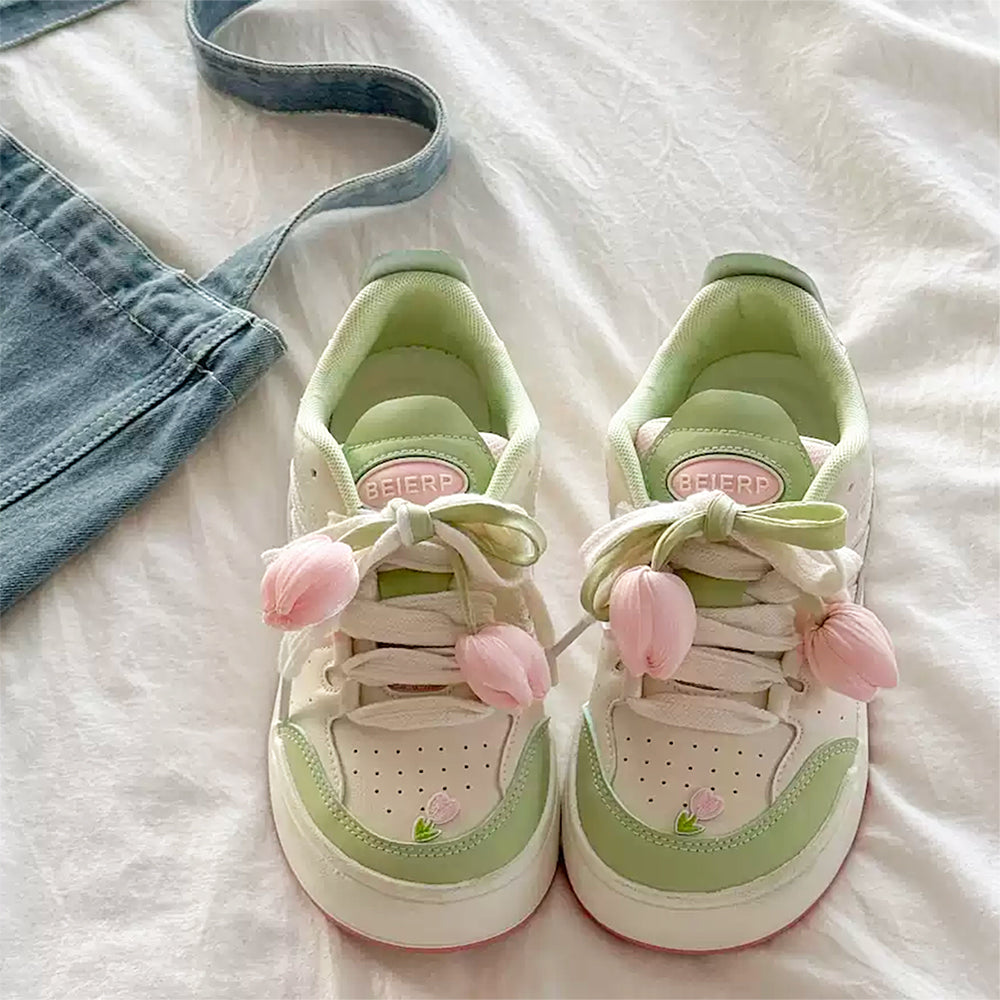 SNEAKERS: DREAMY TULIP LACED SNEAKERS