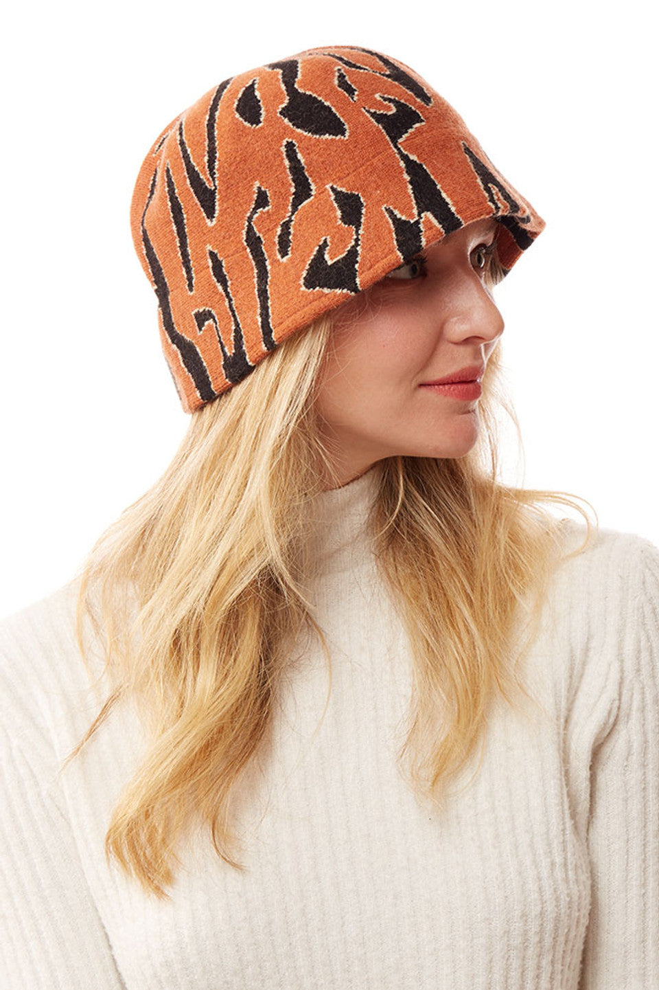 SOFT FABRIC LEOPARD BUCKET HAT