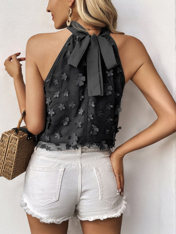 Solid color half turtleneck halterneck sleeveless top with appliques