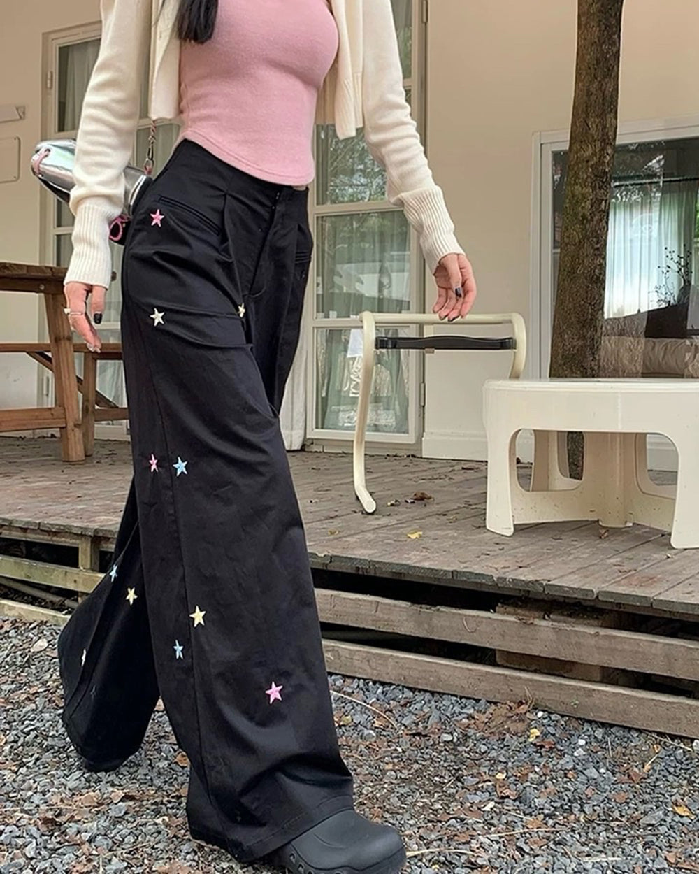 STAR EMBROIDERED BLACK BAGGY PANTS