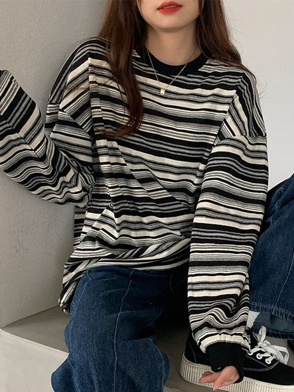 STRIPED LONG-SLEEVED SHIRT WITH CREW NECK AND LOOSE FIT