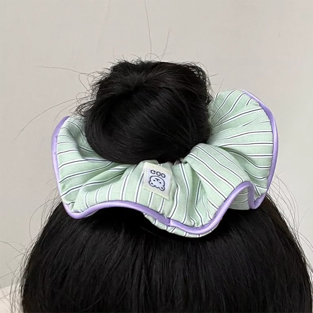 STRIPED SCRUNCHIE WITH PINK TRIM HAIR ACCESSORY