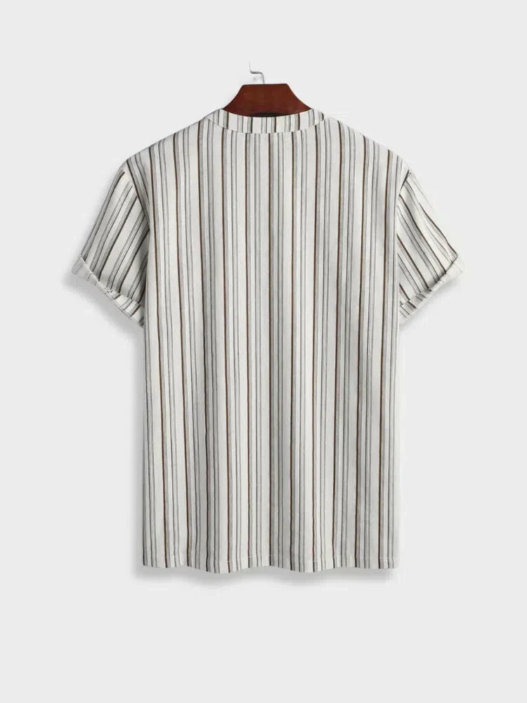 STRIPED SHORT-SLEEVED SHIRT WITH POCKET - CASUAL COMFORT AND ELEGANT STYLE