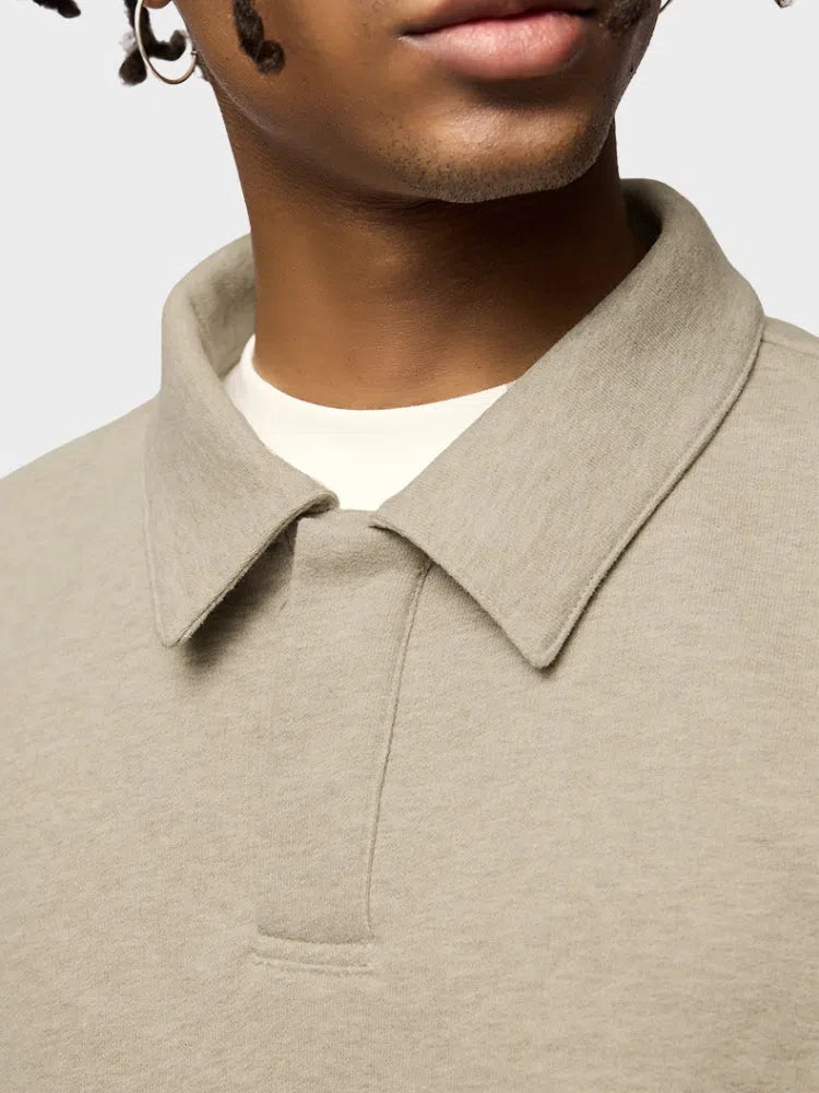 BEIGE LONG-SLEEVED POLO SHIRT - COUPE AMPLE FOR VOTRE GARDE-ROBE
