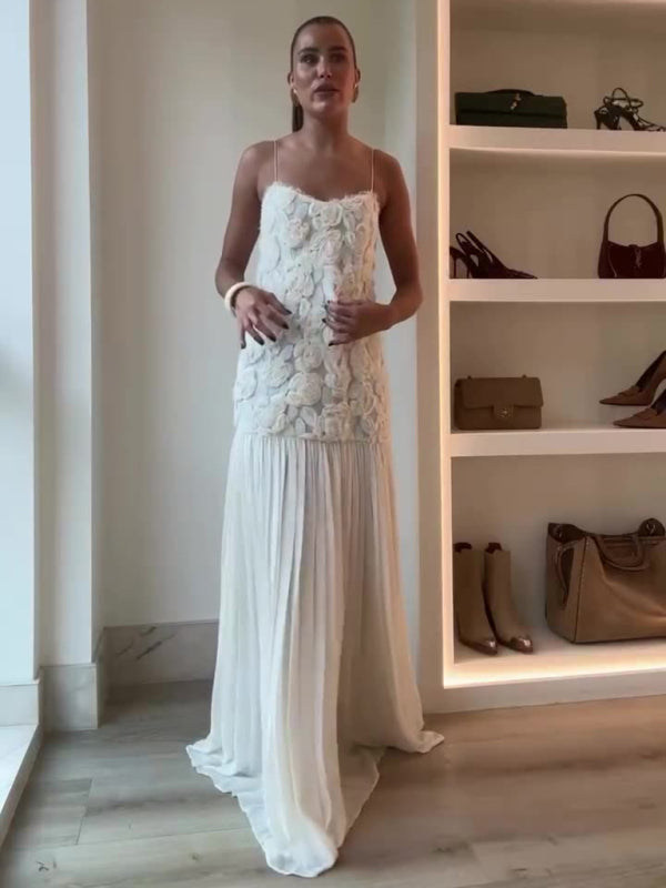 Three-dimensional rose decorated ruffle stitching suspender dress - White / S