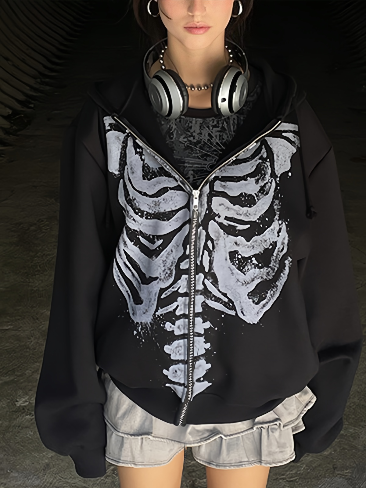 VINTAGE BLACK OVERSIZED ZIP-UP HOODIE WITH SKELETON PRINT