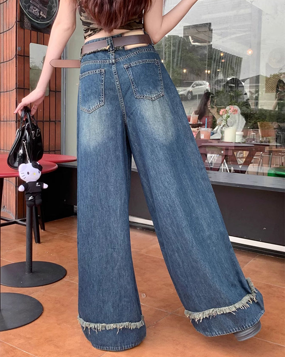 VINTAGE BREEZE HIGH-WAIST WIDE-LEG JEANS WITH FRAYED HEMS FOR EFFORTLESS STYLE