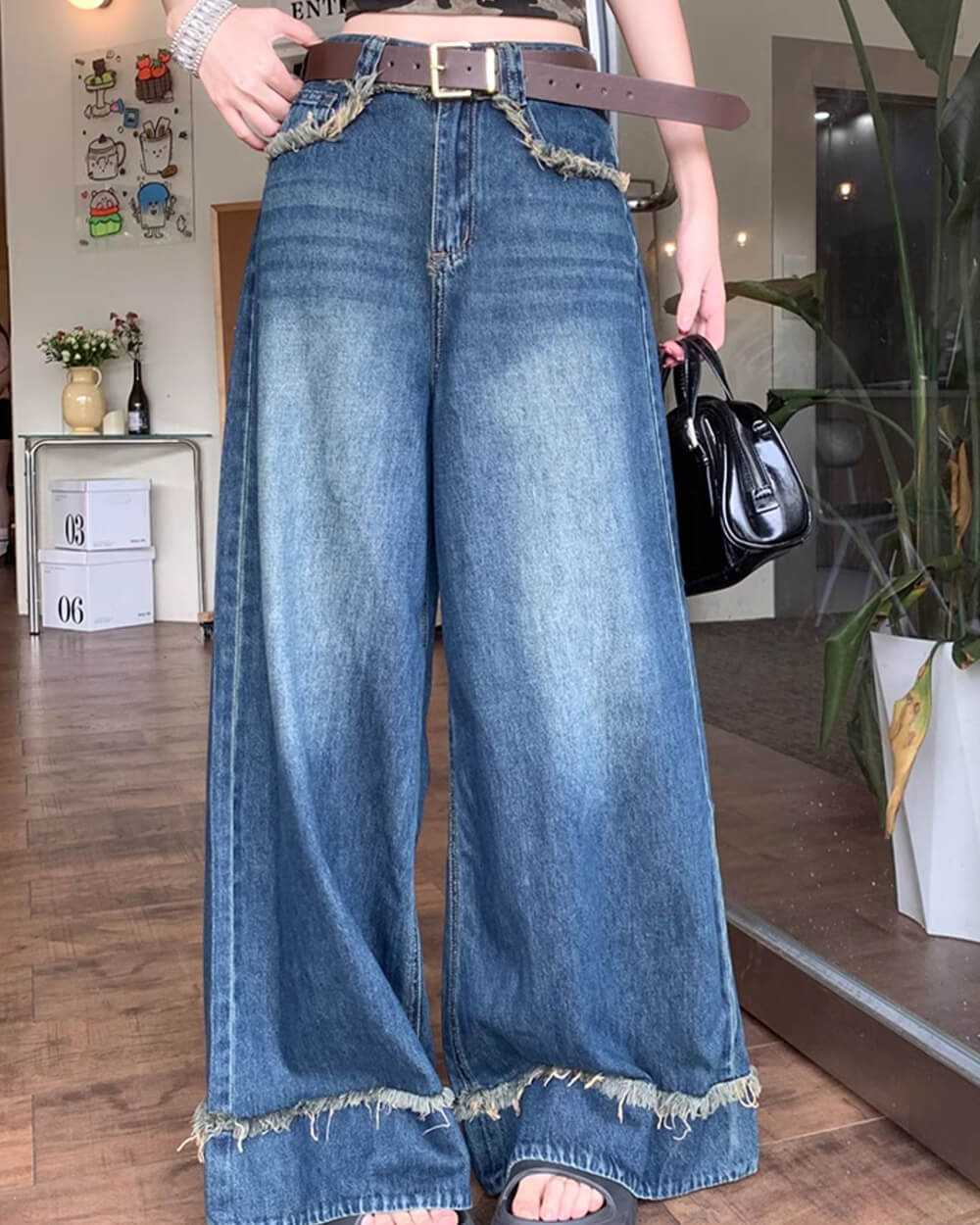 VINTAGE BREEZE HIGH-WAIST WIDE-LEG JEANS WITH FRAYED HEMS FOR EFFORTLESS STYLE