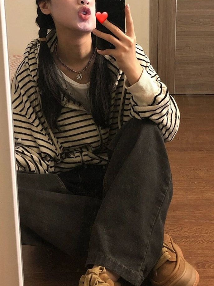 VINTAGE-INSPIRED STRIPE HOODIE CARDIGAN ZIP-UP DESIGN