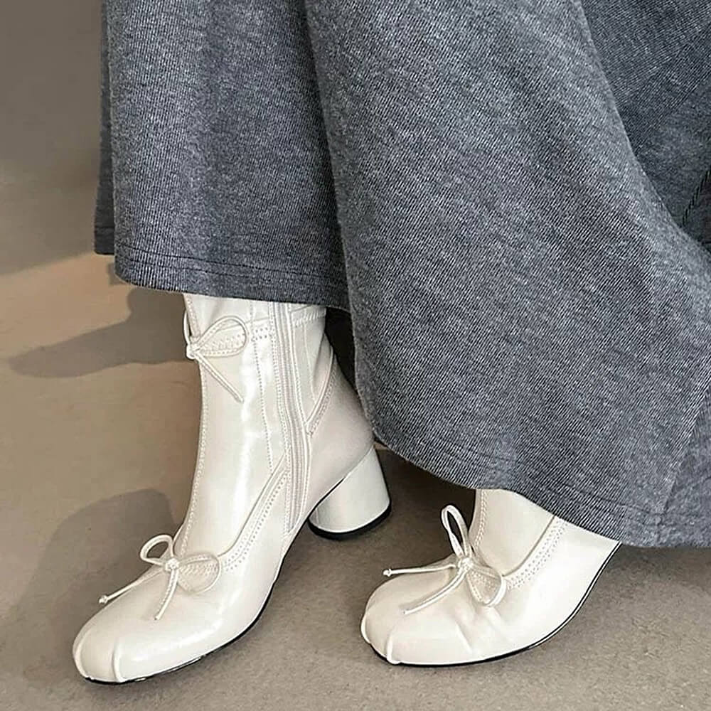 WHITE BOW DETAILS ANKLE BOOTS WITH SQUARE TOE, PAIR