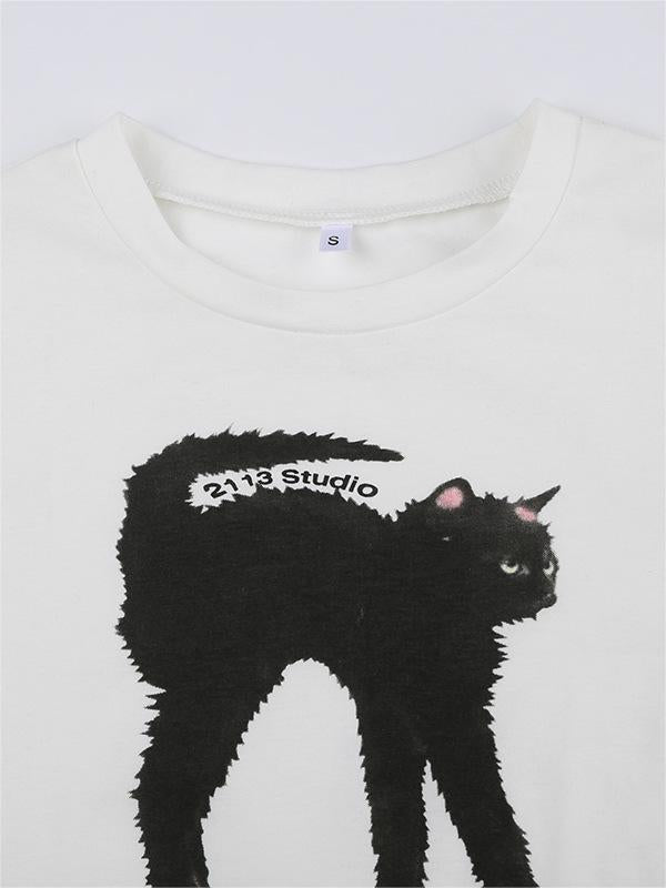 WHITE CROP TOP WITH BLACK CAT GRAPHIC - BLACK CAT PRINT DESIGN