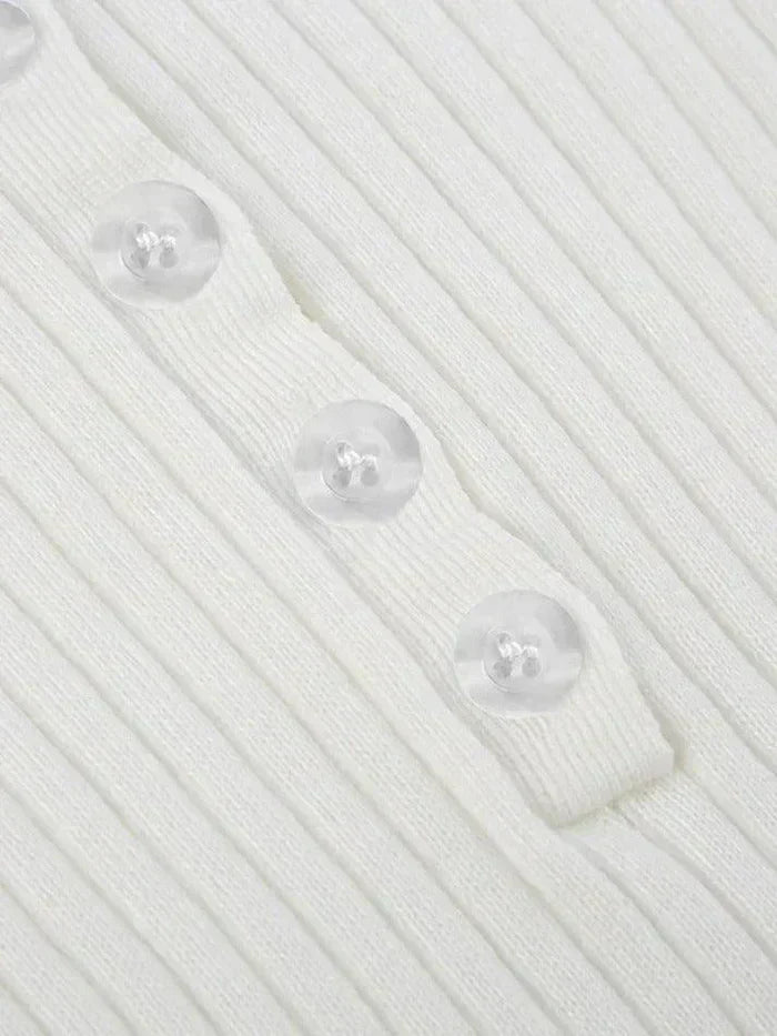 WHITE KNIT LONG SLEEVE TOP WITH BUTTON PLACKET AND DENIM SHORTS SET