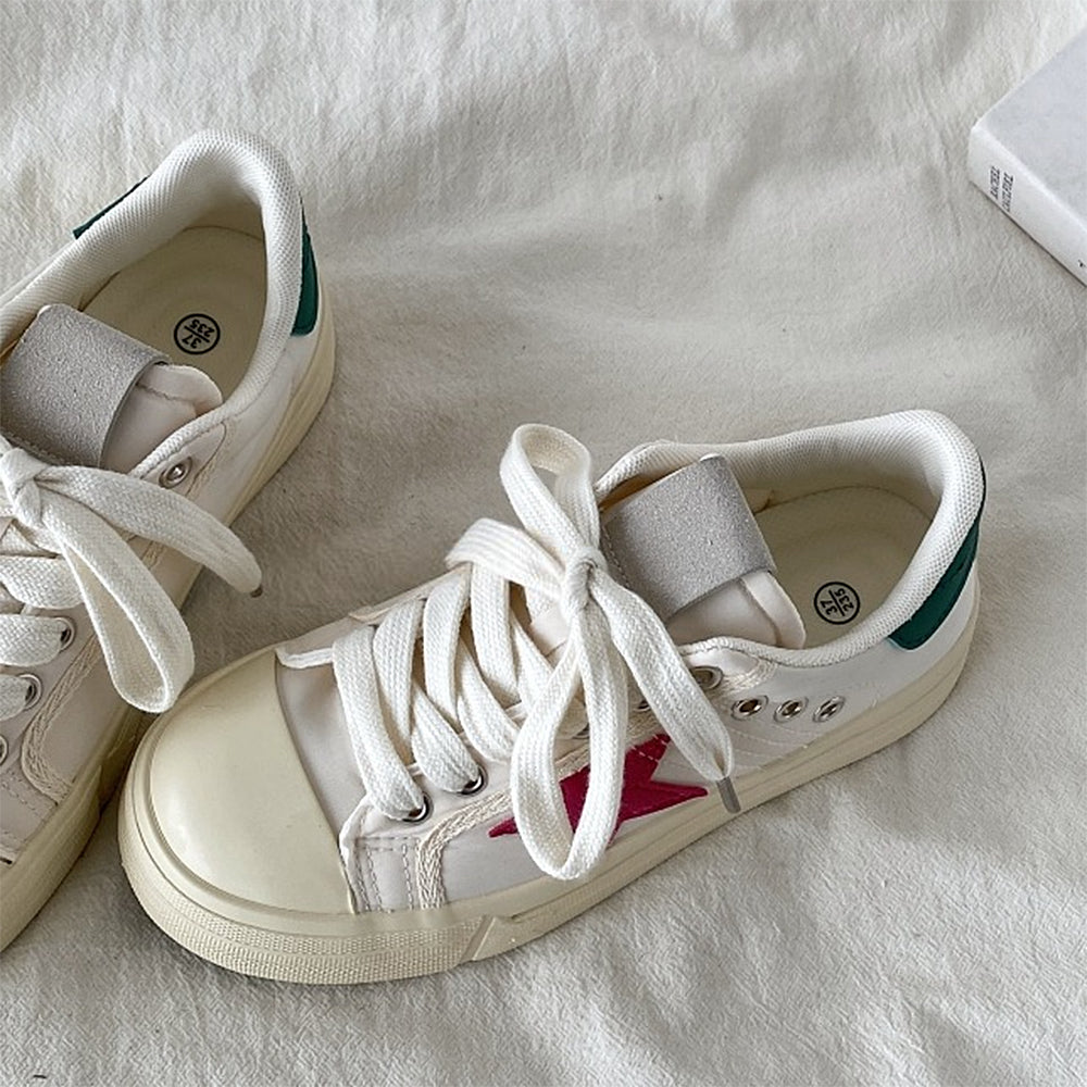 WHITE SNEAKERS WITH RED STAR PAIR FOR MEN AND WOMEN