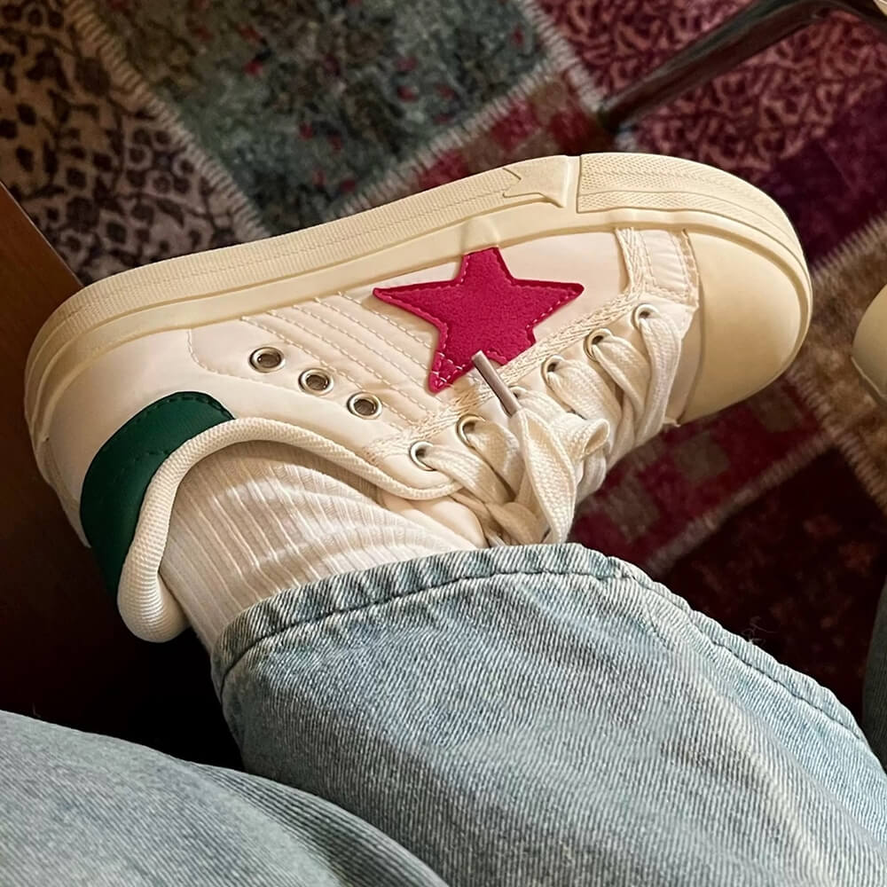 WHITE SNEAKERS WITH RED STAR PAIR FOR MEN AND WOMEN