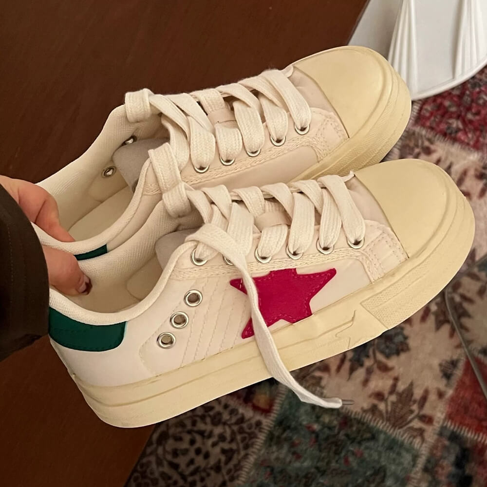 WHITE SNEAKERS WITH RED STAR PAIR FOR MEN AND WOMEN