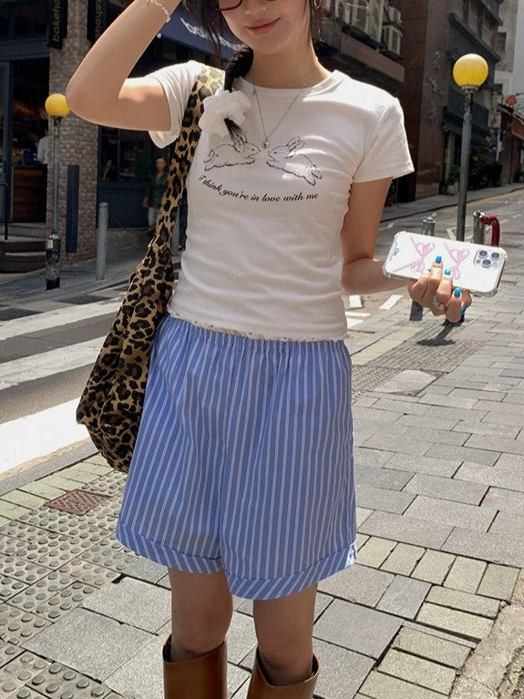 WHITE T-SHIRT WITH RABBIT GRAPHIC - CUTE RABBIT PRINT DESIGN