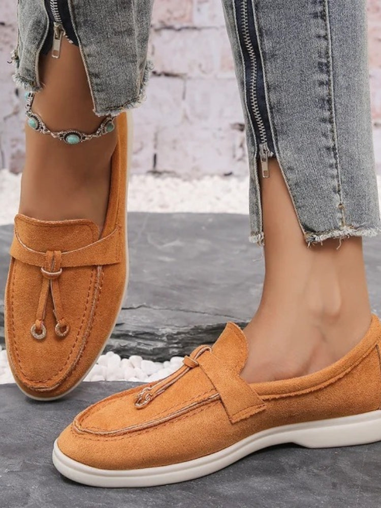 WHITE TASSEL LOAFERS TRUE-TO-SIZE FIT VEGAN LEATHER LOAFERS