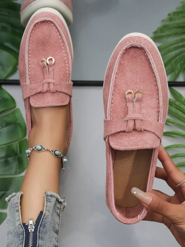 WHITE TASSEL LOAFERS TRUE-TO-SIZE FIT VEGAN LEATHER LOAFERS