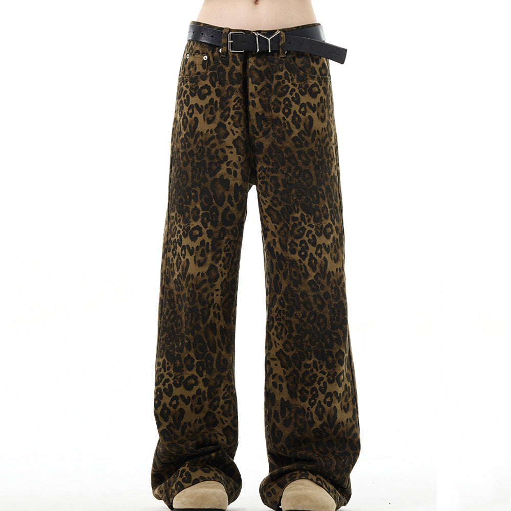 WILD LUXE LEOPARD PRINT BAGGY JEANS FOR A RELAXED FIT AND SOPHISTICATED STYLE