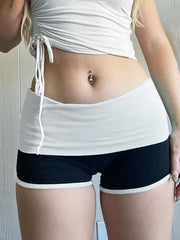 WOMANS LOW-RISE SHORTS SLIM FIT SHORTS