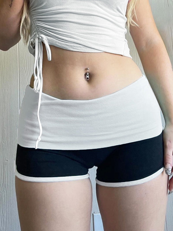 WOMANS LOW-RISE SHORTS SLIM FIT SHORTS