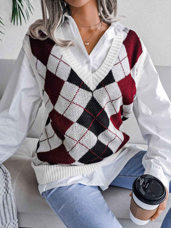 Women’s diamond V-neck casual loose knit vest sweater - Red / S
