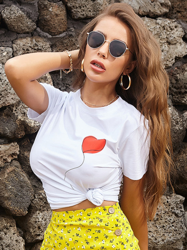 Women’s Heart Print Short Sleeve T-Shirt - White / S