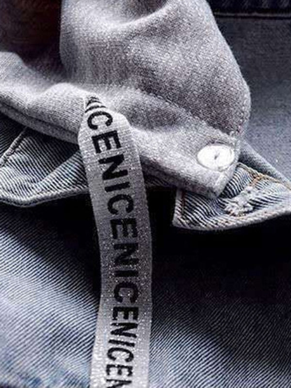 Women’s hooded large pocket denim jacket