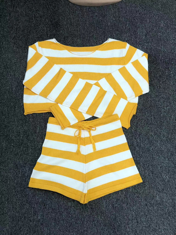 Women’s resort casual striped knitted midriff-baring sexy shorts set