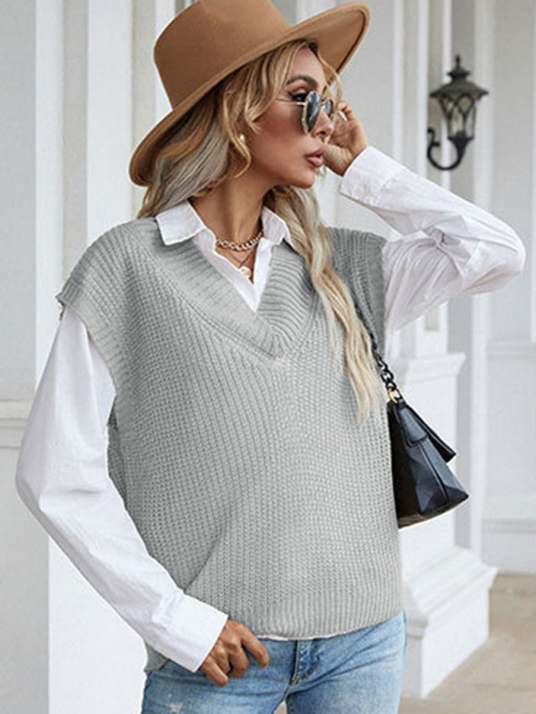 Women’s solid color v-neck knitted sweater vest