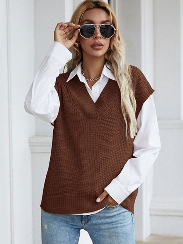 Women’s solid color v-neck knitted sweater vest - Coffee / S