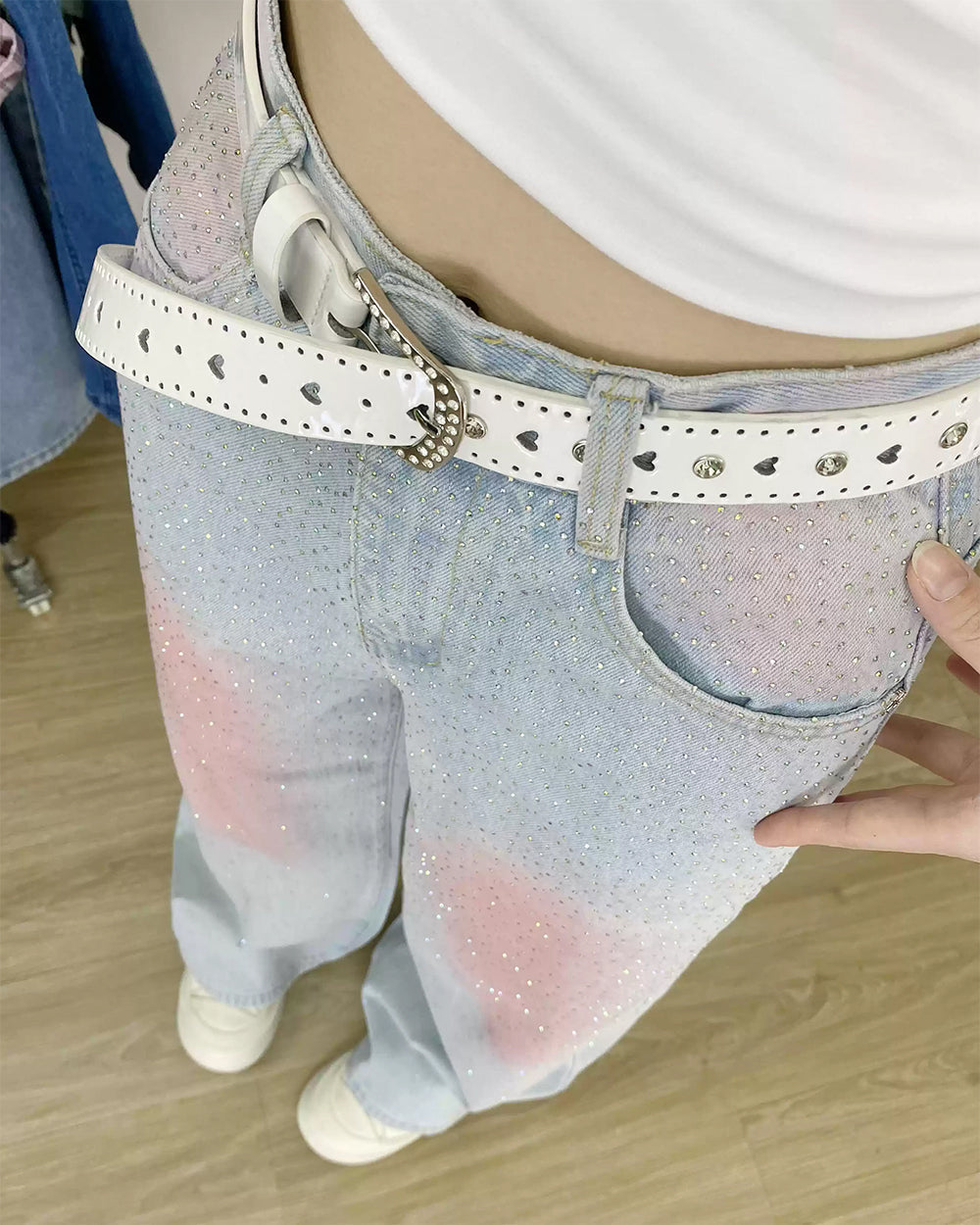 Y2K GLOW DENIM WIDE-LEG JEANS FOR A RETRO-INSPIRED LOOK
